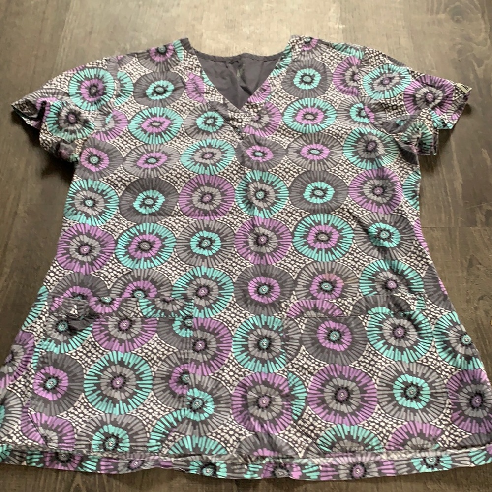 Scrub top